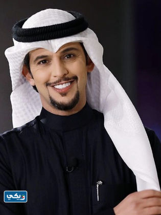 ‪مذيعين برنامج ليالي الكويت
