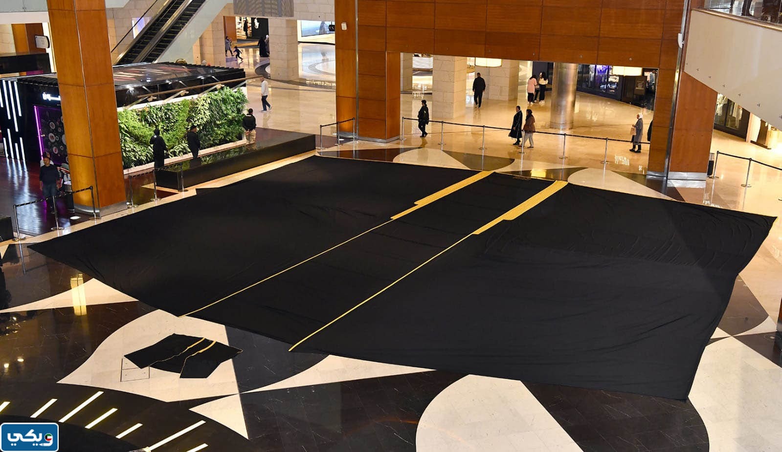 أكبر بشت في العالم بالصور