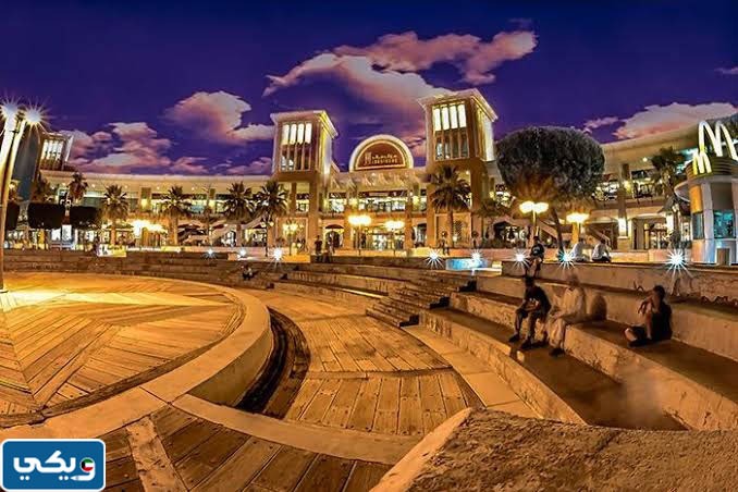 كم مساحة سوق شرق الكويت