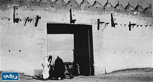 متى تم بناء سور الكويت الاول