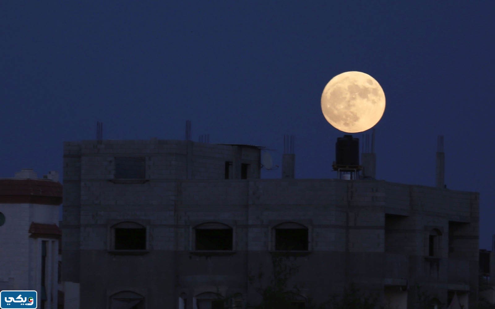 صور القمر الازرق في الكويت