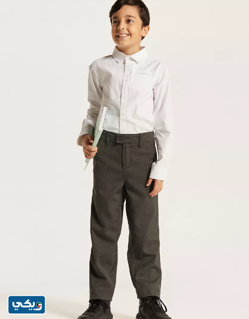 ملابس مدارس للمرحلة الابتدائية