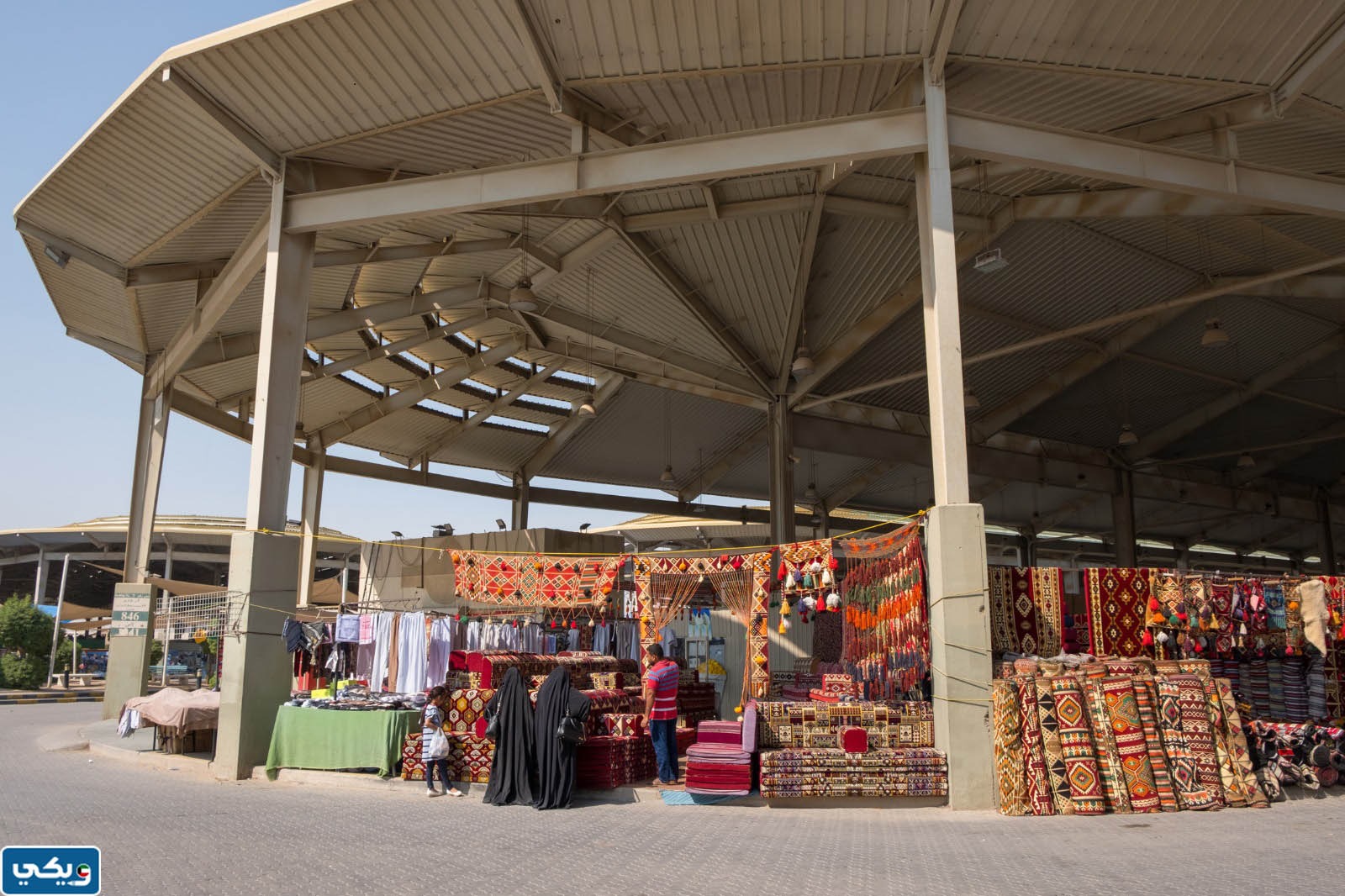 كم ايجار البسطه في سوق الجمعه