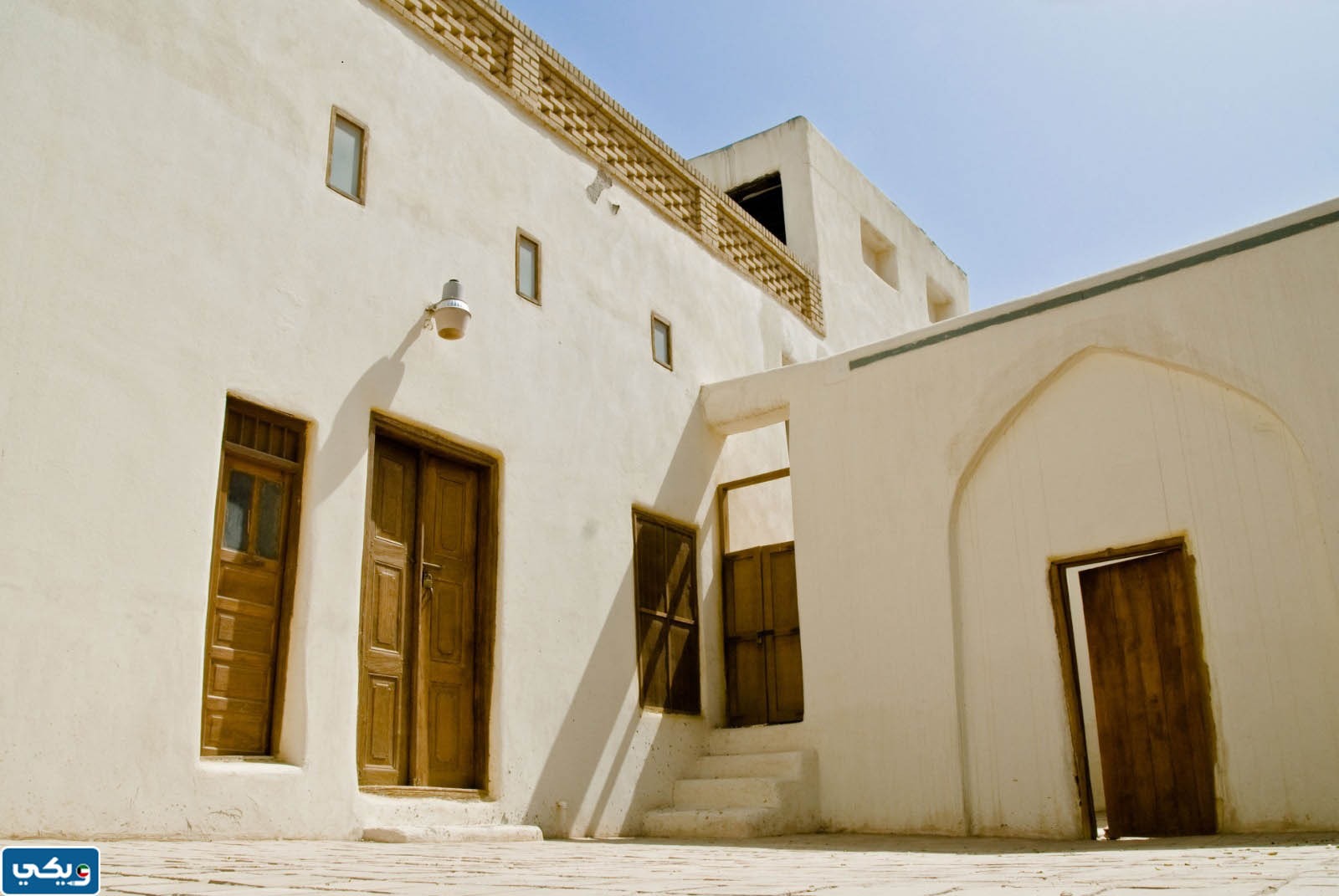 معلومات عن بيت البدر بالانجليزي