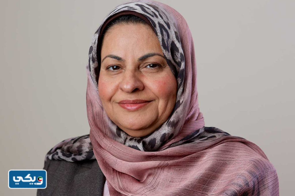 موضوع تعبير عن المهندسة الكويتية سارة حسين أكبر بالعناصر
