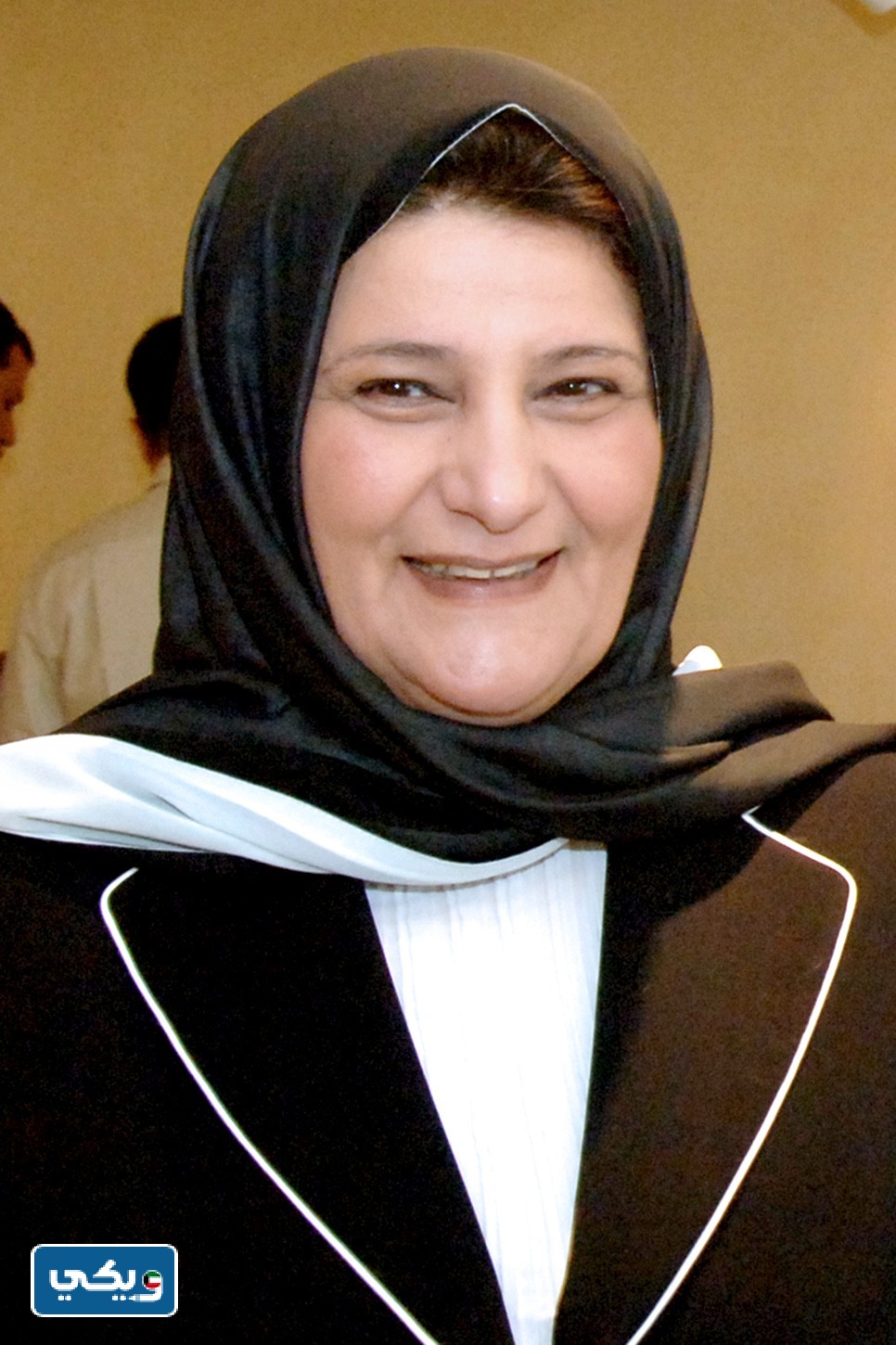 جوائز الدكتورة فايزة الخرافي